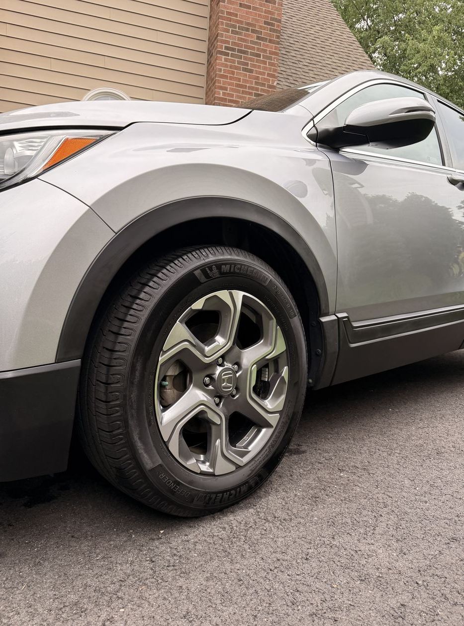 Honda CR-V wheel after detailing